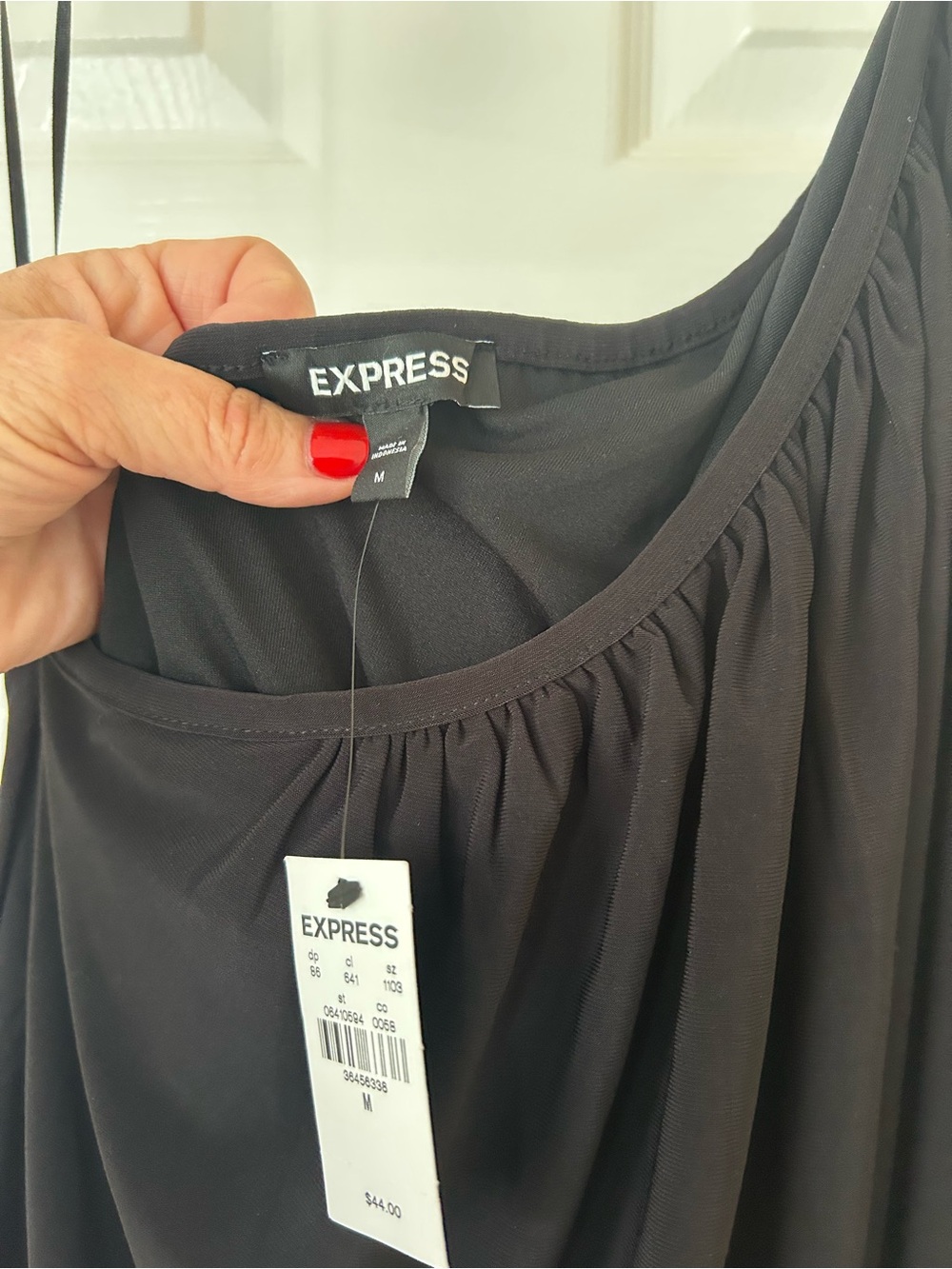 Express NWT One Shoulder Top - Picture 4 of 6
